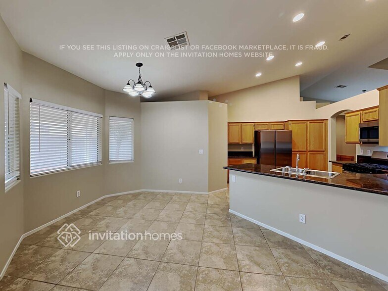 Building Photo - 9112 Canyon Magic Ave