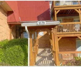 Building Photo - 1870 Tall Oaks Dr