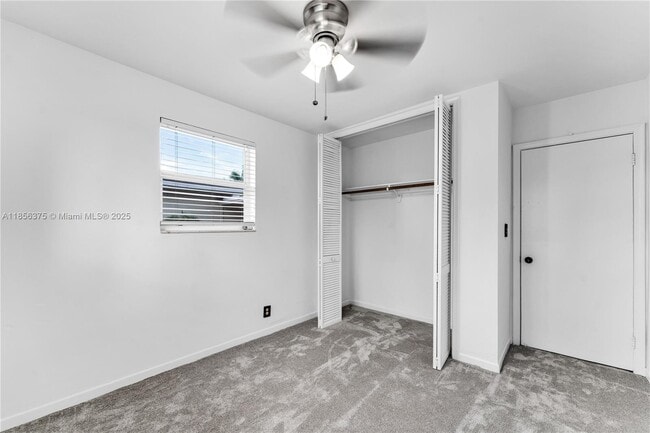 Building Photo - 7621 SW 146th Ave