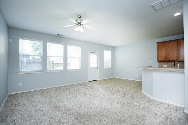 Building Photo - 51 Wickerdale Pl