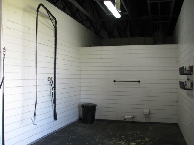 Building Photo - Beautiful 11.16 Acre Farm with Lots of Amenities!