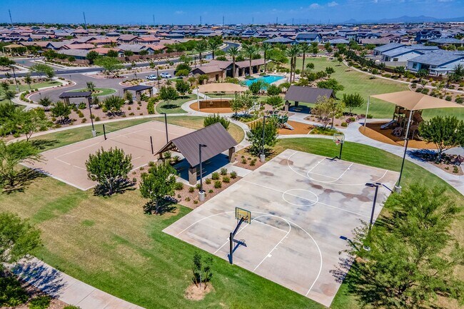 Building Photo - Gated Community Amazing ameneties