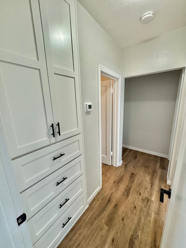 Building Photo - Remodeled 3BD/1BA Single-Family Home – Mov...