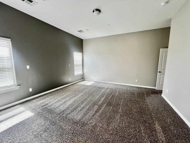 Building Photo - 11365 Hidalgo Dr
