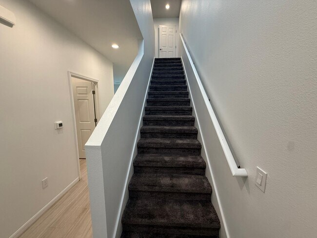 Building Photo - 2130 Penny Ln