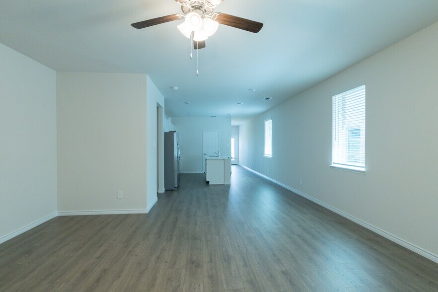 Building Photo - 2617 Lewisville Rd