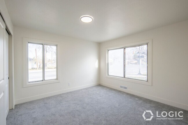 Building Photo - 7808 S 1000 E