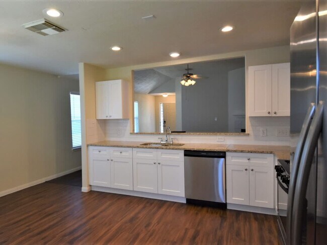 Building Photo - 1014 Redcrest Springs Ct