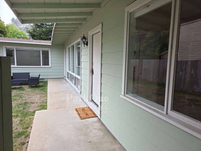Building Photo - Super Cute Carmel Home Available for Long ...