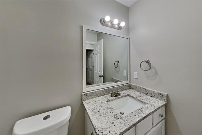 Building Photo - 5665 Enchantress Ln NE