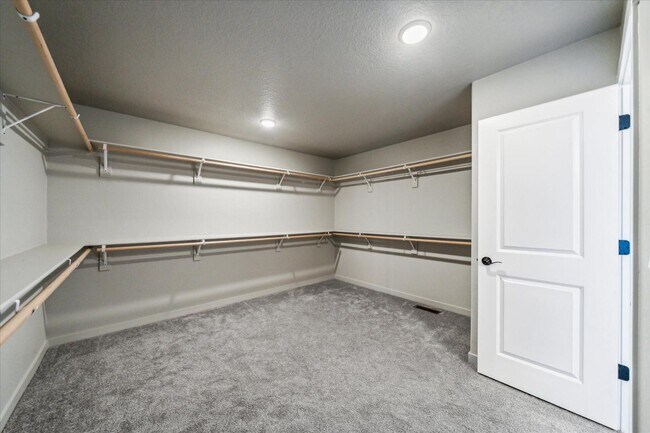 Building Photo - 11208 Apple Ln