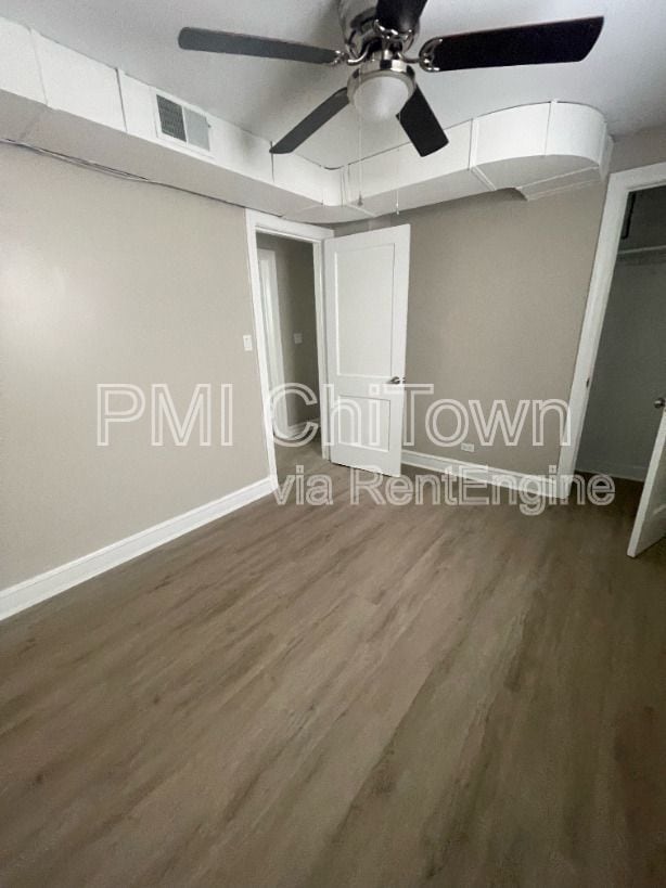 Building Photo - 5202 W Ainslie St