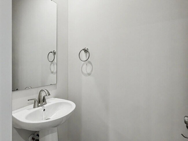 Building Photo - 7461 Linda Vis Ln