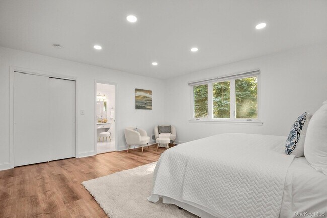 Building Photo - 1341 Pelhamdale Ave
