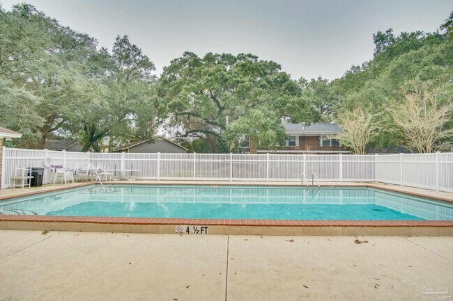 Building Photo - 3309 Kingswood Ct