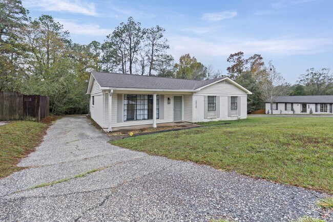 Building Photo - 5925 Couton Dr