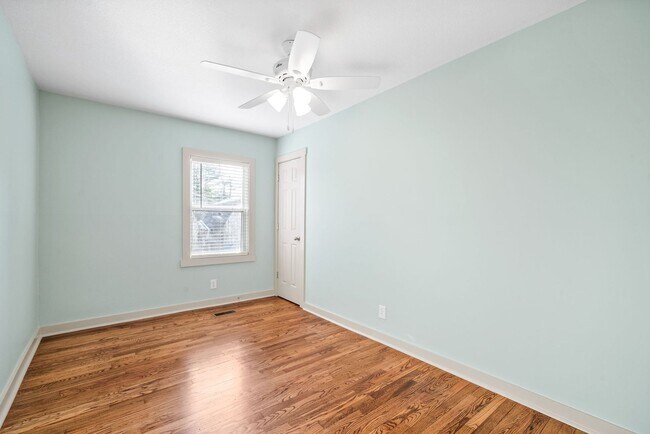 Building Photo - Renovated 3 Bedroom Home For Rent Near Downtown Clarksville