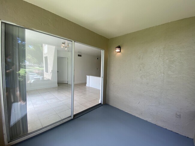 Building Photo - 1725 Palm Cove Blvd