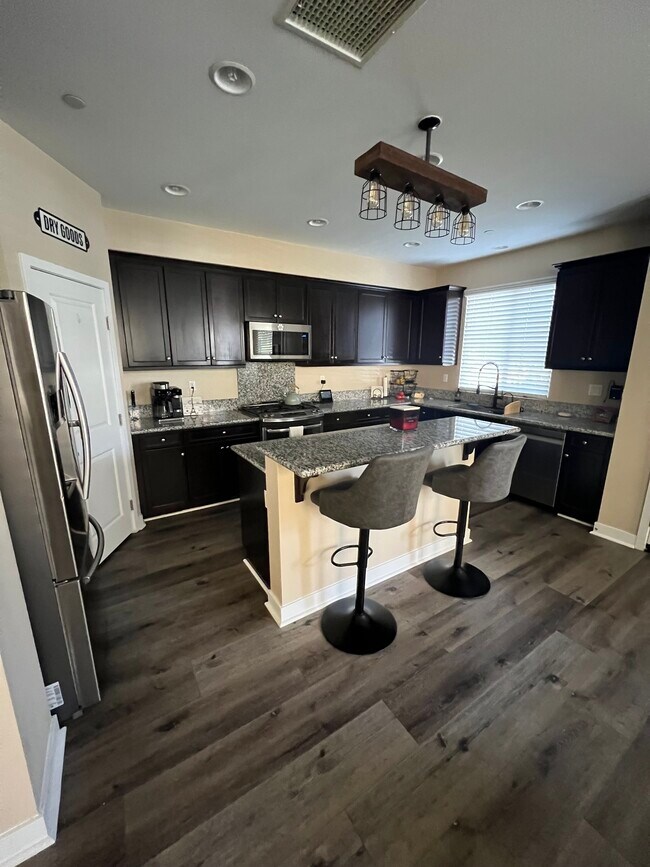 Building Photo - 11390 Citrus Dr