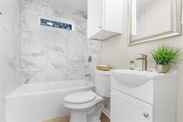 Building Photo - 714 Pleasant Valley Rd