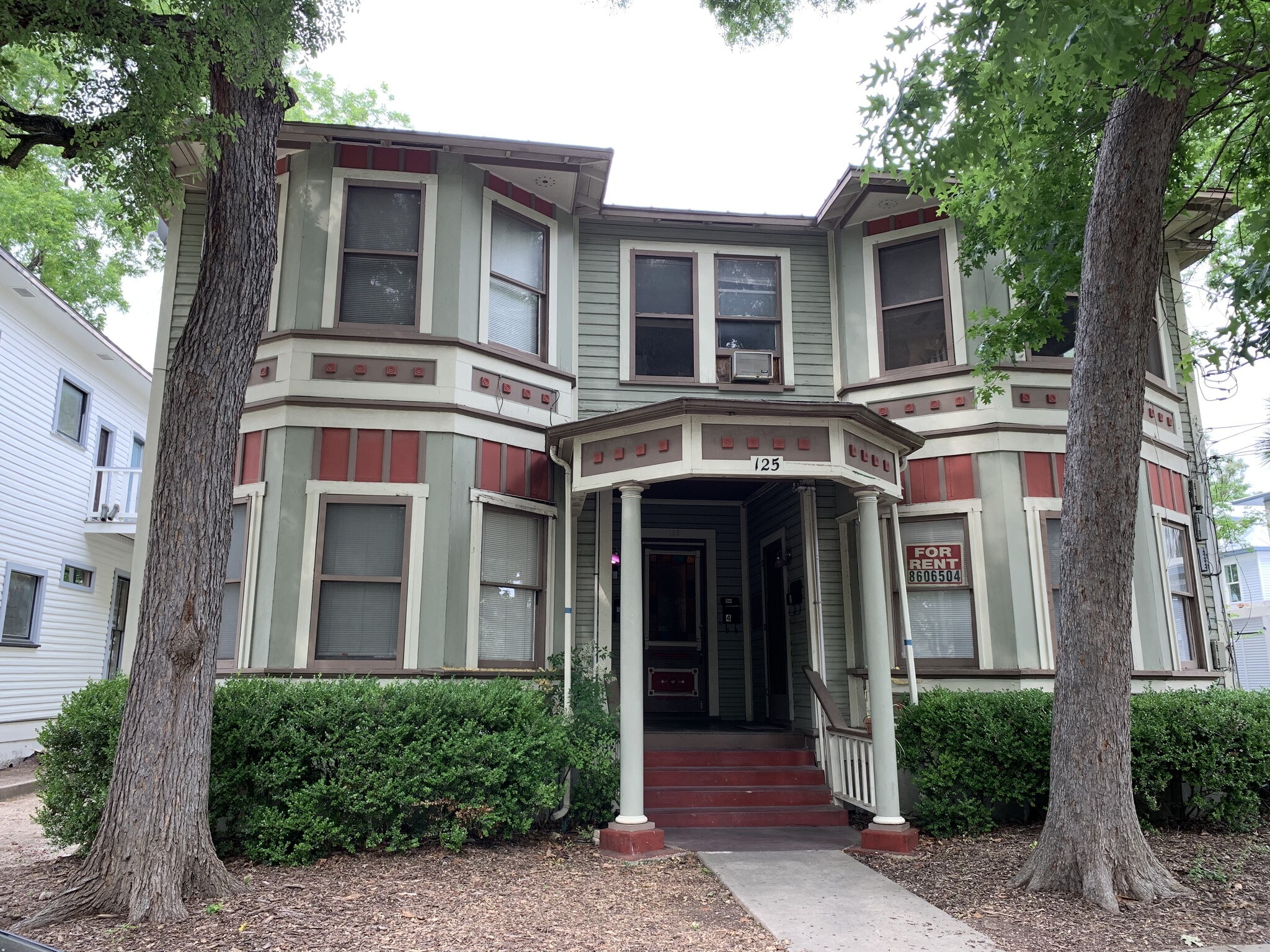 Building Photo - 125 Adams St