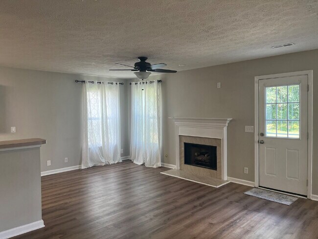 Building Photo - 3013 Remington Park Ln