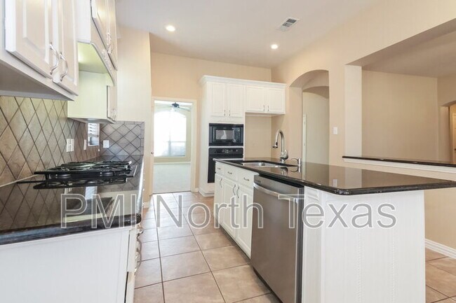 Building Photo - 2677 Pine Trail Dr