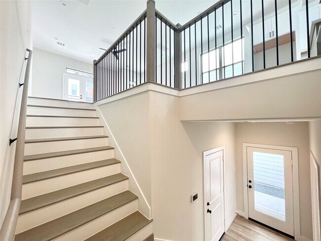 Building Photo - 3716 Creekmont Gardens Ln