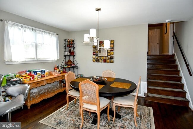 Building Photo - 5815 Arbroath Dr