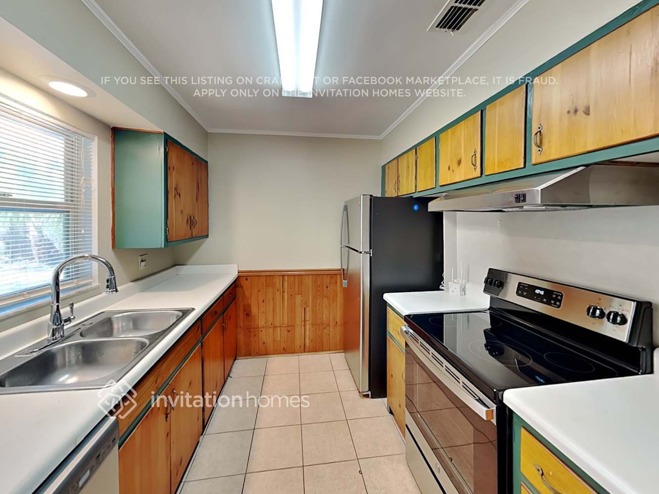 Building Photo - 2310 Sandrala Dr