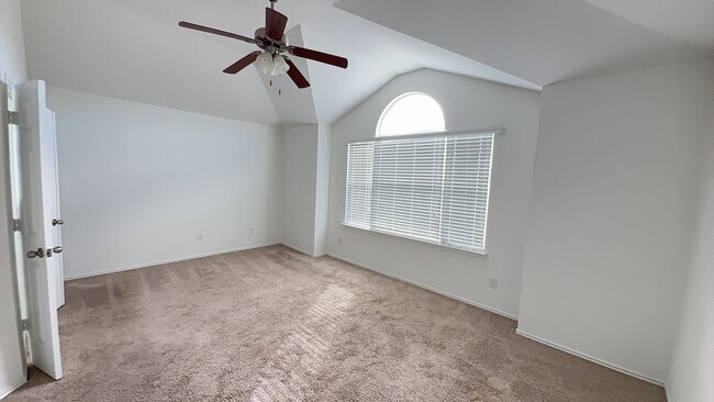 Building Photo - 2-story 4 bedroom home in Yowell Ranch! 6-MONTH LEASE