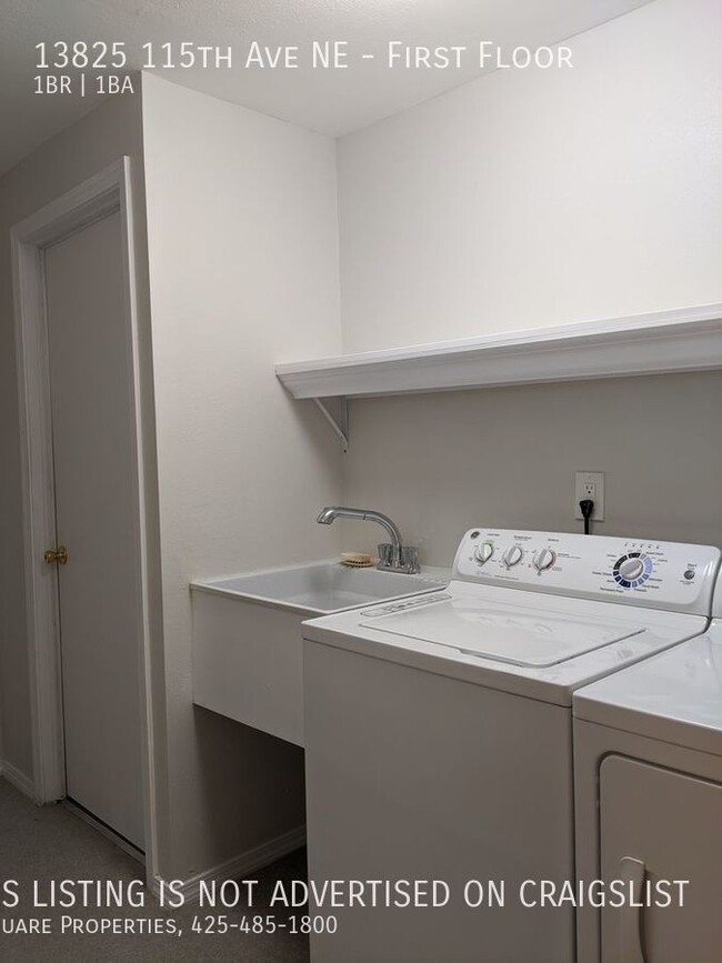 Building Photo - AVAILABLE SOON! LARGE 1 -BEDROOM, 1-BATHRO...