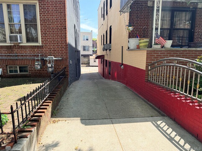 Building Photo - 50-17 41st St