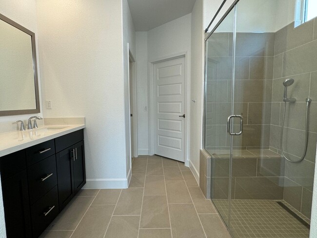 Building Photo - Avail 6/1. Solar home in 55+ gated communi...
