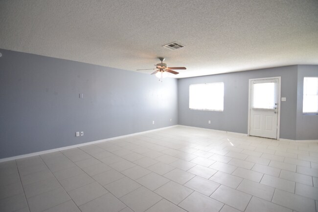 Building Photo - 4100 Sand Dollar Dr