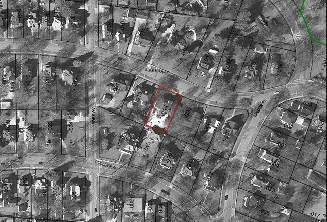 Primary Photo - 230 Augusta Ave