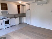 Building Photo - 1108 Pine St