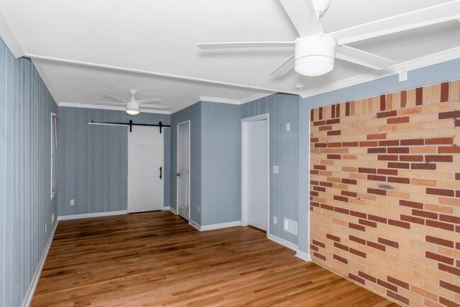 Building Photo - WELCOME HOME!