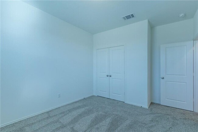 Building Photo - 412 Montauk Loop