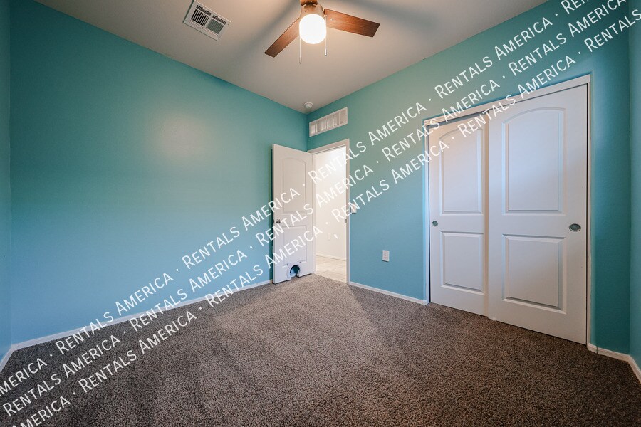 Building Photo - 36472 W San Capistrano Ave