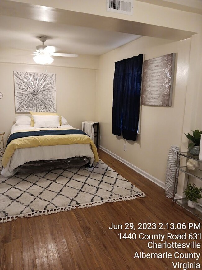 Building Photo - Fully Furnished 1 bedroom / Garden Apartment / Utilities included Travel Nurse Special