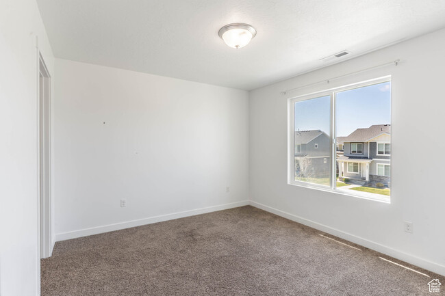 Building Photo - 1848 S 410 W