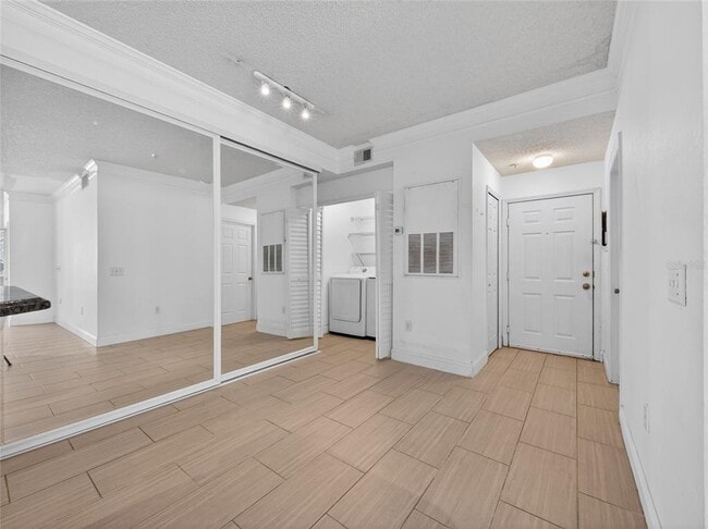 Building Photo - 13003 Plantation Park Cir