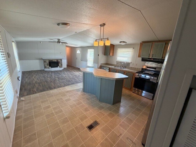 Building Photo - 1014 Pin Oak Ln
