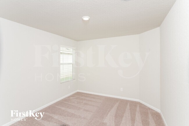 Building Photo - 14918 Bog Mill