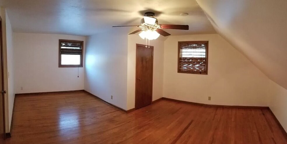 Building Photo - 4220 S 38th St