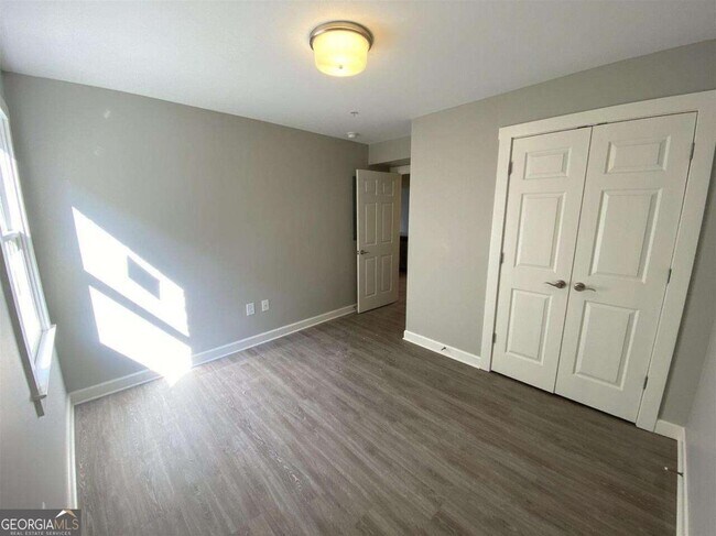 Building Photo - 95-N N Jackson St