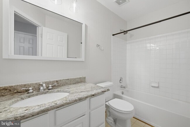 Building Photo - 45570 Trestle Terrace