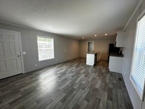 Building Photo - 2239 Wellington Green Dr