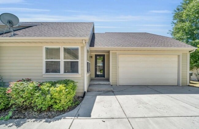 Building Photo - Stunning Home in Excellent Location!